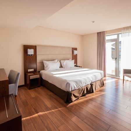 Eurostars Oporto Hotel Exterior photo